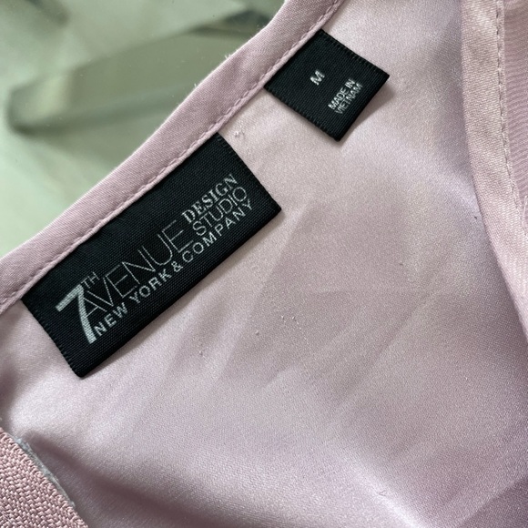 New York & Company Light Purple Top, Woman’s Medium - Item 0004 - Picture 3 of 4